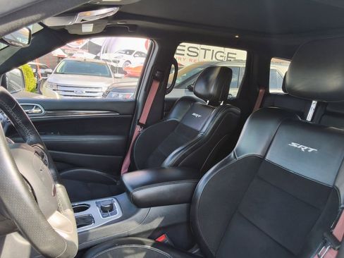 Used 2019 Jeep Grand Cherokee SRT image 13
