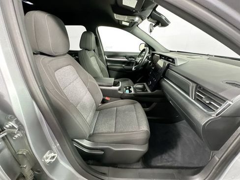 Used 2025 GMC Terrain Elevation AWD/4WD image 28