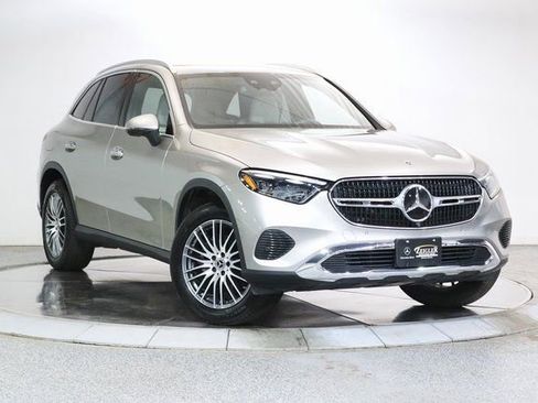Used 2024 Mercedes-Benz GLC 300 4MATIC image 1