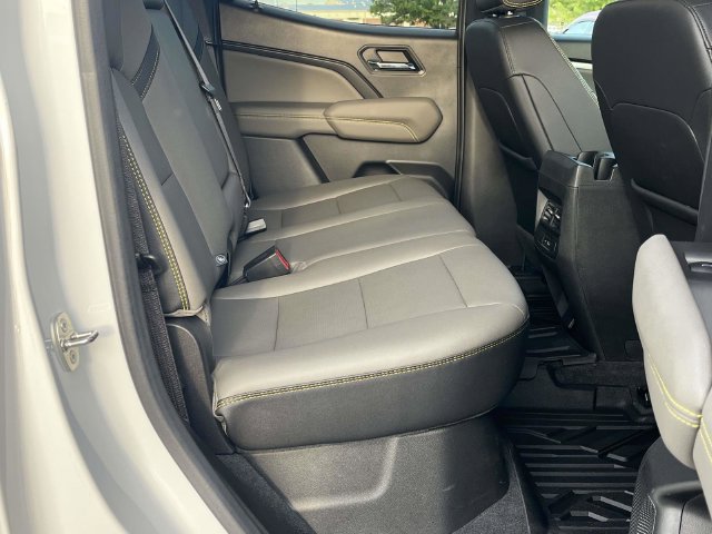 Used 2023 Chevrolet Colorado ZR2 w/ ZR2 Convenience Package III AWD/4WD image 23