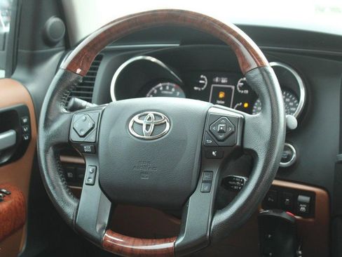 Used 2020 Toyota Sequoia Platinum image 15