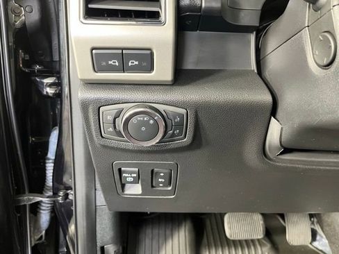 Used 2019 Ford F150 Lariat w/ Equipment Group 502A Luxury image 27