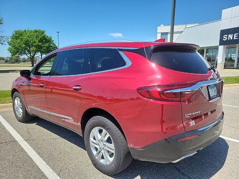 Used 2021 Buick Enclave Essence AWD/4WD image 2