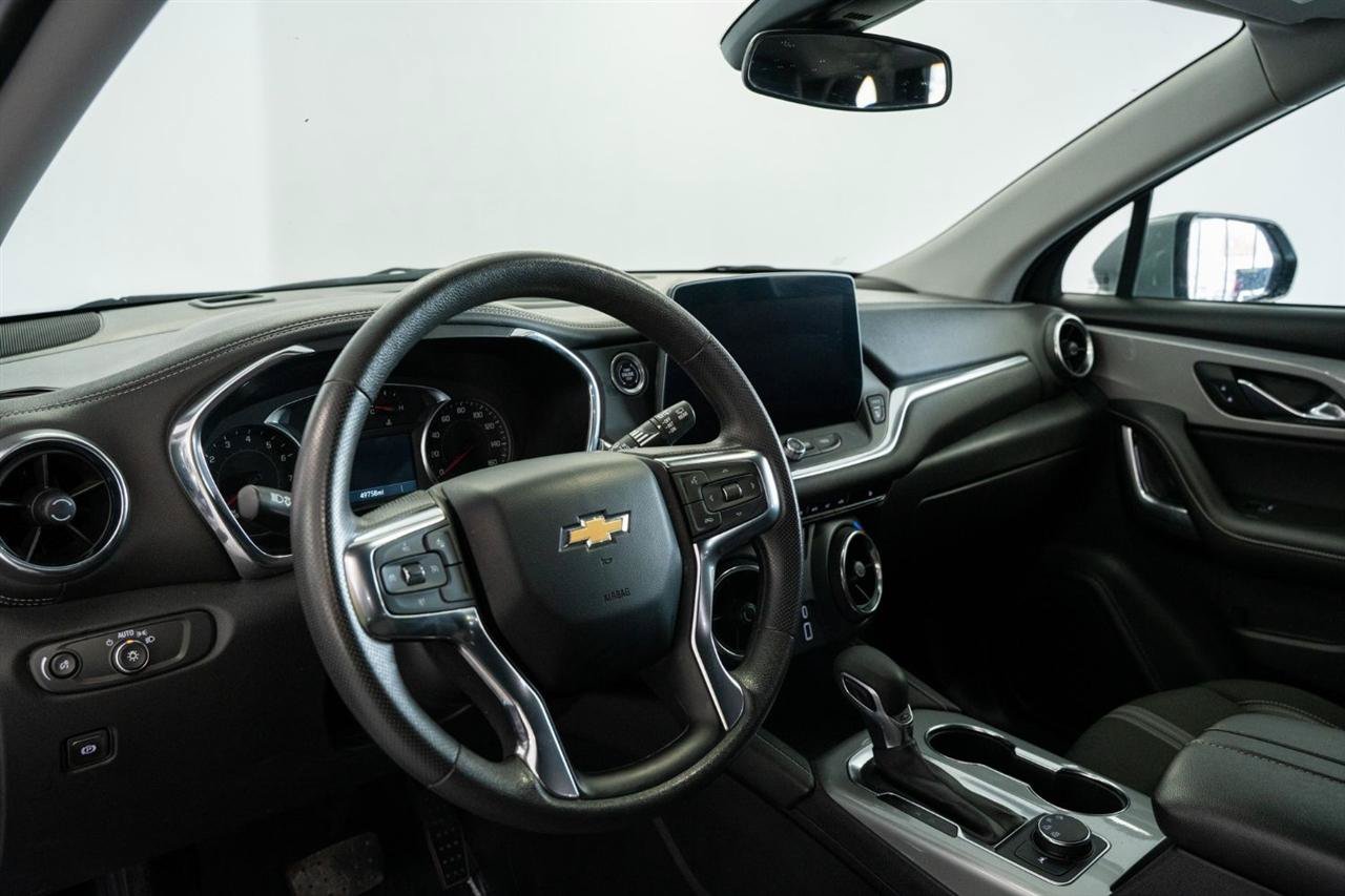 Used 2025 Chevrolet Blazer LT AWD/4WD image 17
