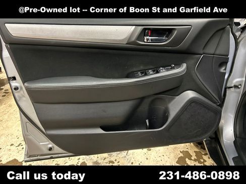 Used 2018 Subaru Outback 2.5i Premium image 14