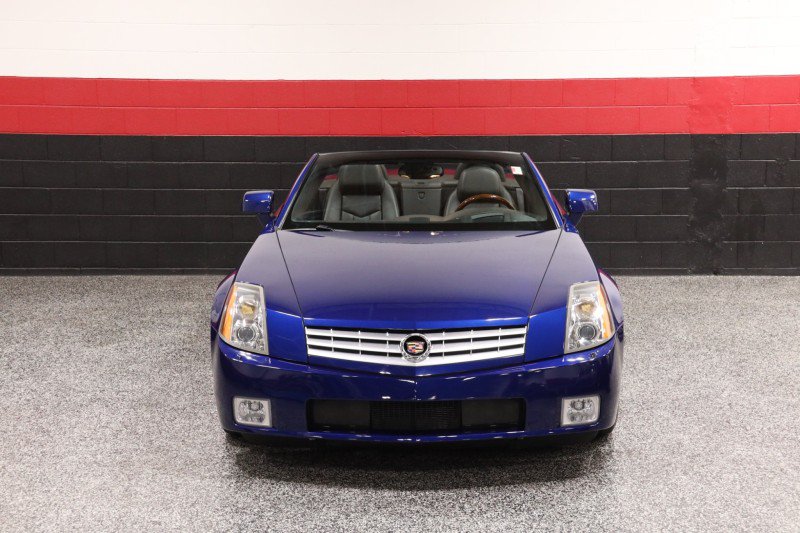 Used 2006 Cadillac XLR RWD image 12