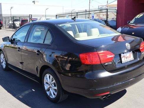 Used 2012 Volkswagen Jetta SE image 5