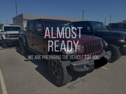 Used 2022 Jeep Gladiator Rubicon w/ Trailer Tow Package AWD/4WD image 5