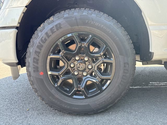 Used 2026 Ford F150 XLT w/ Equipment Group 302A MID AWD/4WD image 9