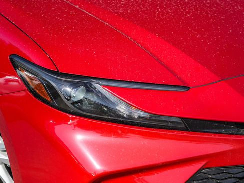 Used 2025 Toyota Camry LE FWD image 2