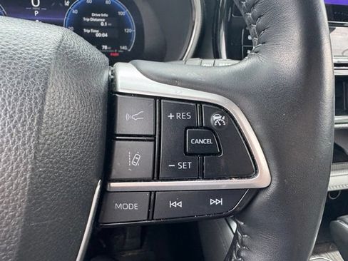 Used 2023 Toyota Highlander Platinum AWD/4WD image 30
