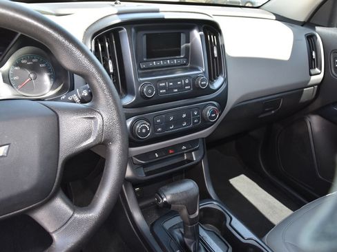 Used 2017 Chevrolet Colorado W/T RWD image 9