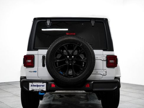 Used 2023 Jeep Wrangler Unlimited Sahara w/ Cold Weather Group AWD/4WD image 6
