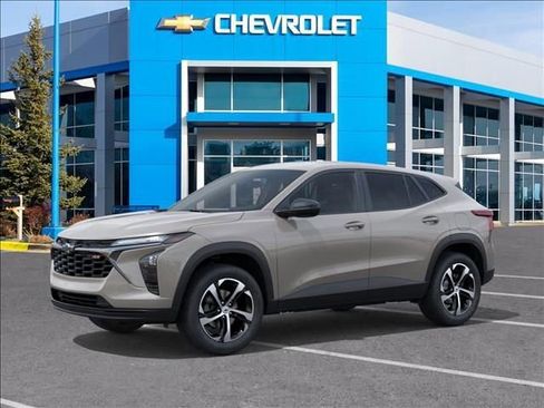 New 2026 Chevrolet Trax RS w/ Driver Confidence Package FWD image 2