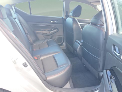 Used 2024 Nissan Altima 2.5 SR FWD image 14