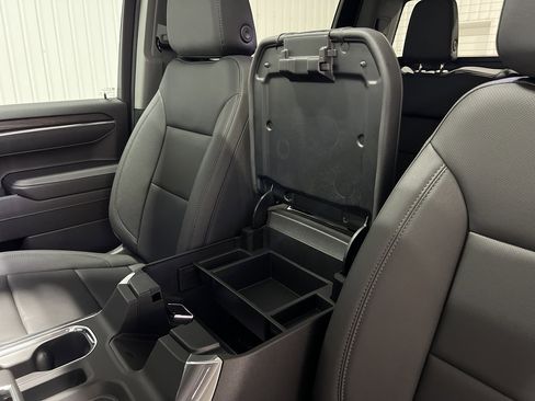 New 2026 GMC Sierra 1500 SLT image 36