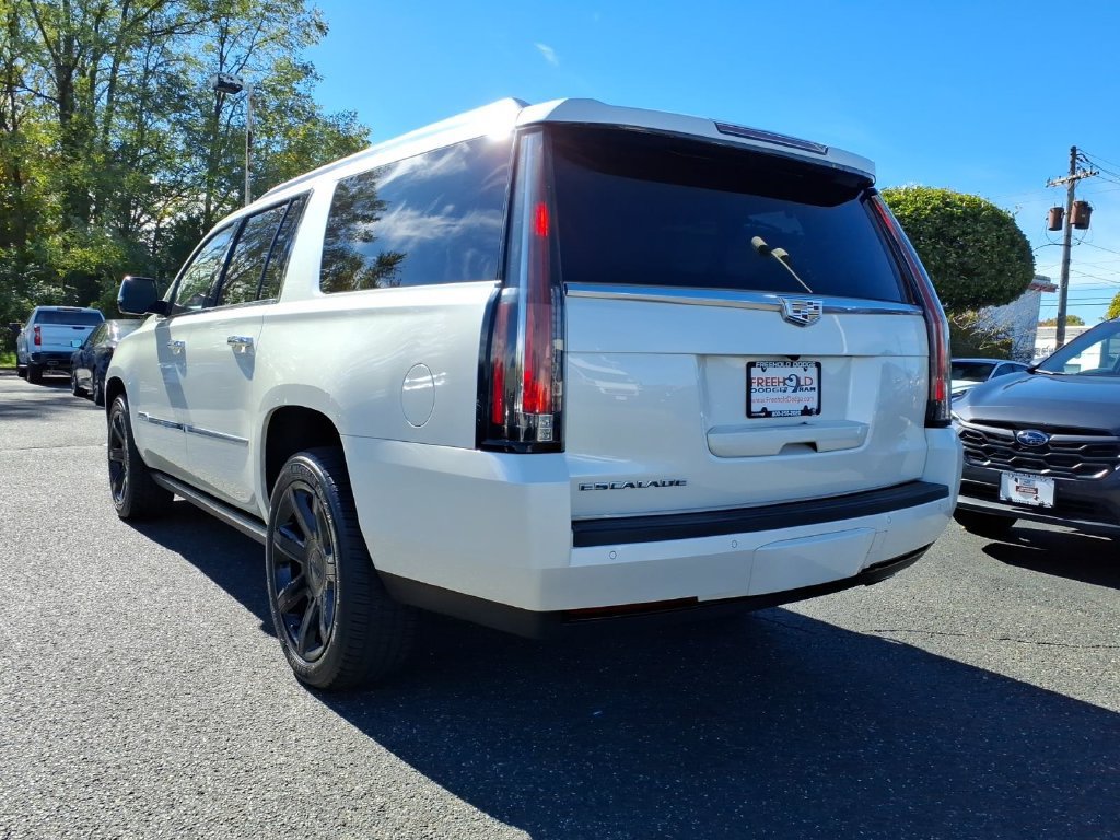 Used 2015 Cadillac Escalade ESV Premium AWD/4WD image 24