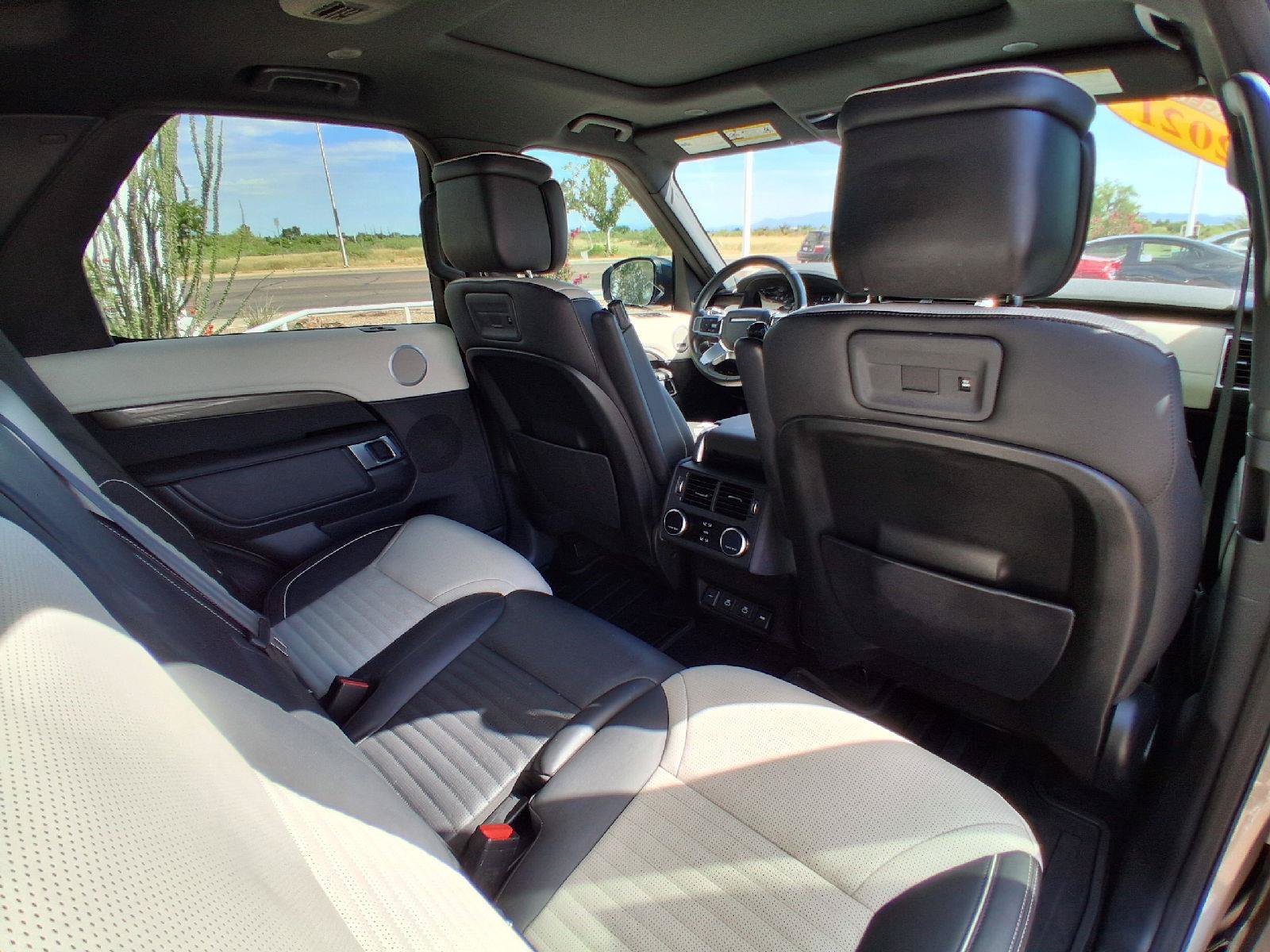 Used 2021 Land Rover Discovery HSE R-Dynamic AWD/4WD image 27