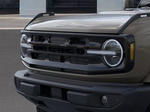 Used 2025 Ford Bronco Outer Banks image 19