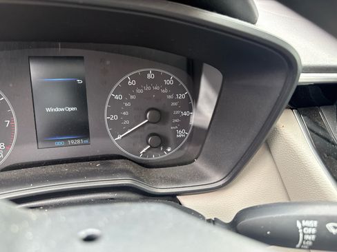 Used 2025 Toyota Corolla LE FWD image 8