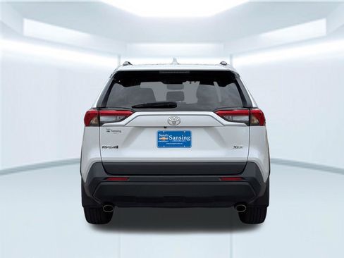Used 2024 Toyota RAV4 XLE Premium FWD image 5