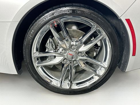 Used 2018 Chevrolet Corvette 3LT w/ 3LT Preferred Equipment Group image 11