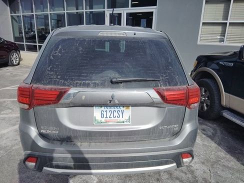 Used 2016 Mitsubishi Outlander SE image 6