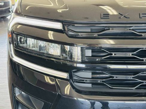 Used 2022 Ford Expedition Limited w/ Equipment Group 304A AWD/4WD image 21