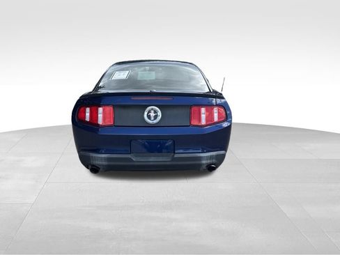 Used 2011 Ford Mustang Premium w/ 203A Rapid Spec Order Code RWD image 5