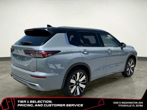 Used 2025 Mitsubishi Outlander SEL FWD image 11