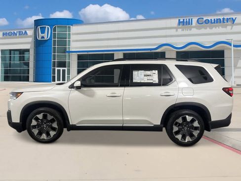 New 2026 Honda Pilot Elite image 2