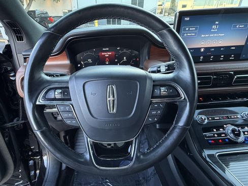 Certified 2023 Lincoln Nautilus Reserve image 18