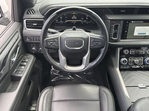 Used 2023 GMC Yukon Denali w/ Denali Reserve Package AWD/4WD image 32