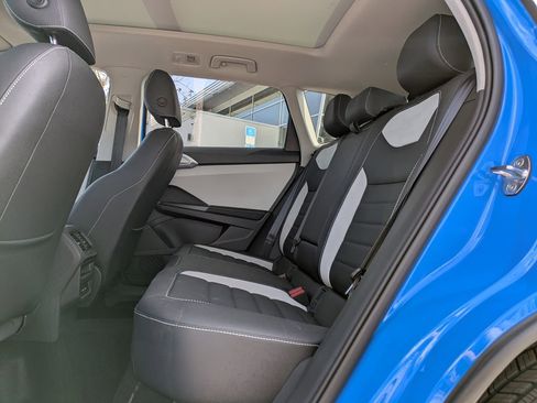 New 2026 Volkswagen Taos SEL image 14