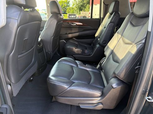 Used 2020 Cadillac Escalade ESV Luxury AWD/4WD image 29