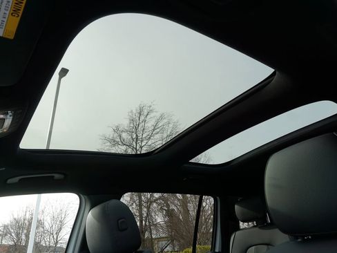 New 2026 Mercedes-Benz GLB 250 GLB 250 image 12