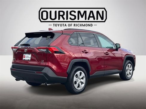 Certified 2021 Toyota RAV4 LE image 21