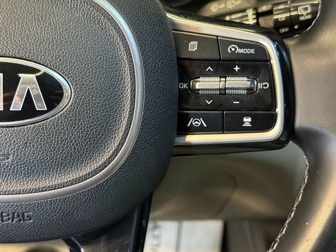 Used 2021 Kia Sorento SX image 12