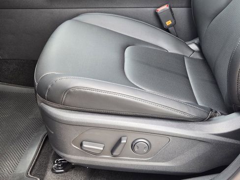 New 2026 Kia Sportage EX FWD image 19