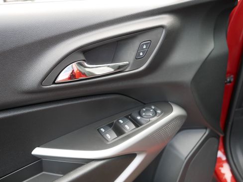 Used 2024 Chevrolet Trax LS w/ LS Convenience Package image 19