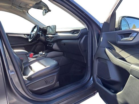 Used 2025 Ford Escape Platinum image 8