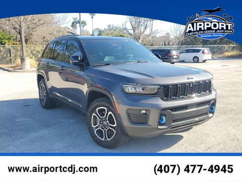 Used 2022 Jeep Grand Cherokee Trailhawk image 1