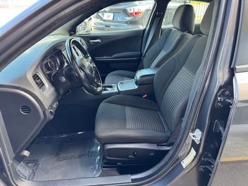 Used 2023 Dodge Charger SXT RWD image 9