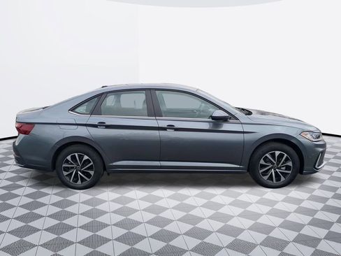 Used 2025 Volkswagen Jetta S image 7