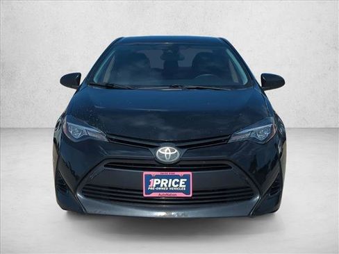 Used 2017 Toyota Corolla LE image 2