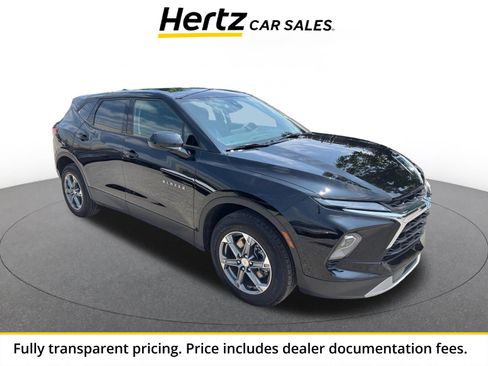 Used 2025 Chevrolet Blazer LT FWD image 1