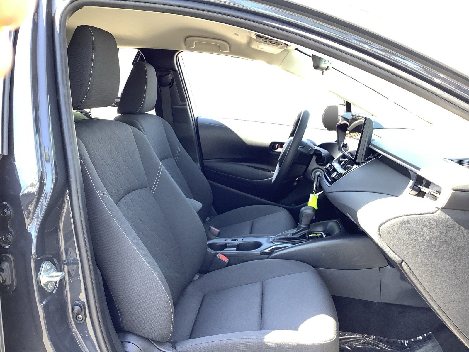 Used 2026 Toyota Corolla LE FWD image 15