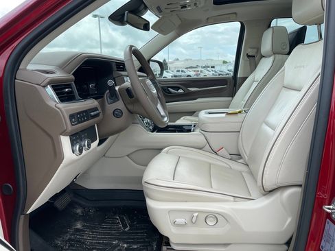 Used 2024 GMC Yukon Denali AWD/4WD image 14