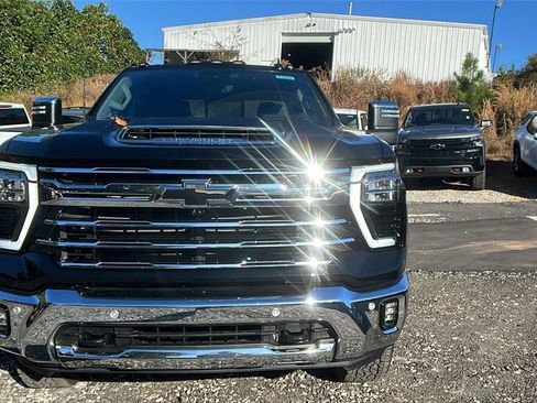 New 2026 Chevrolet Silverado 2500 LTZ w/ LTZ Premium Package image 2