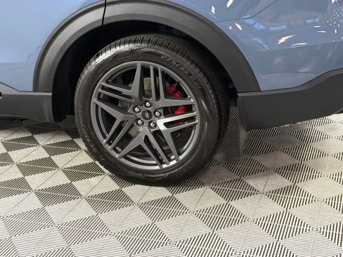 Used 2025 Ford Explorer ST AWD/4WD image 11